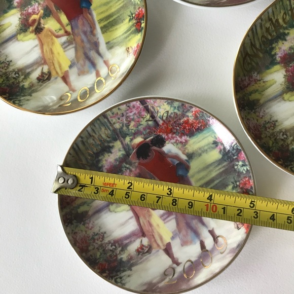 2/$15 Mini plates set 22k gold trimmed - Picture 11 of 11